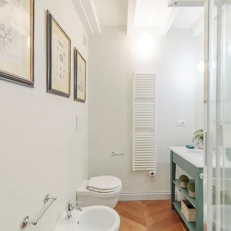 Villa In Near Guinigi Tower