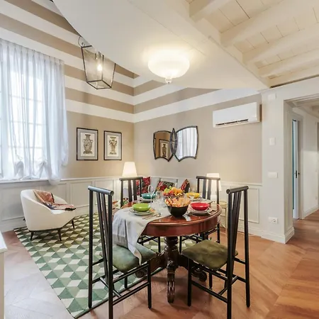 Villa In Near Guinigi Tower *