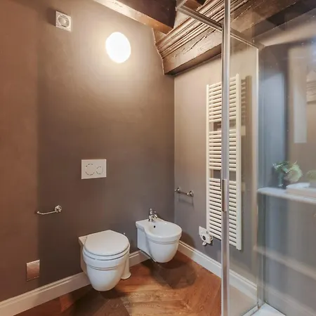 Villa In Near Guinigi Tower *