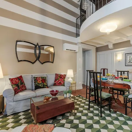 Villa In Near Guinigi Tower Lucca